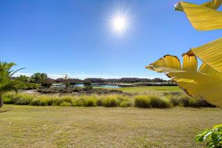 Luxury South Facing Groundfloor Apt - 4