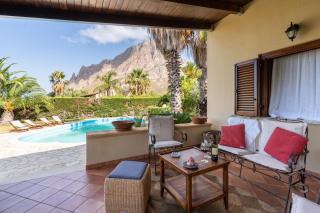 Amazing sunset with swimming pool - 9