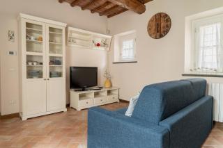 At Chica's House - Lucca - 2