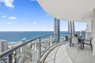 Chevron Renaissance Private Apartments - Q Stay - 9