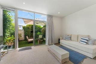 Riverlight Nook - Lake Taupo Holiday Home - 8