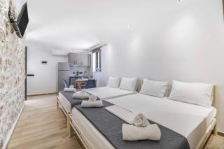Groundfloor Studio 2 - 2