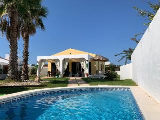 Chalet con piscina en Menorca - 0