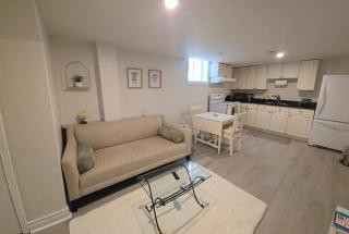 Private entrance Lower Suite, exclusively yours - 0