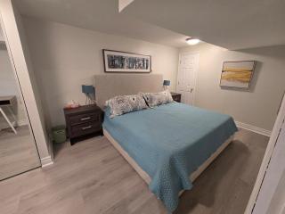 Private entrance Lower Suite, exclusively yours - 1