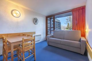 Studio Lauzieres 10 Arc - 9