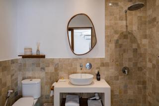 Red Sun Villa, Stylish 3BR Pool Villa in Pererenan Steps to Beach - 7