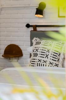 Red Sun Villa, Stylish 3BR Pool Villa in Pererenan Steps to Beach - 6