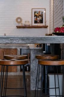 Red Sun Villa, Stylish 3BR Pool Villa in Pererenan Steps to Beach - 1