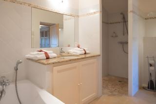 L'ancien pigeonnier - piscine - 6