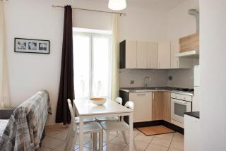 Trilocale in villa vista mare Apt 2 - 2