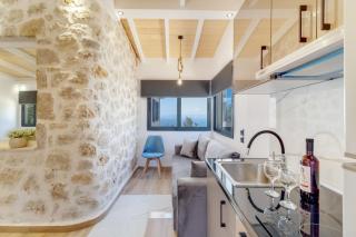Studio 3 - 5