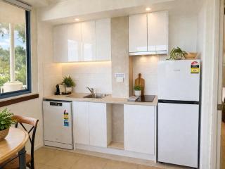 Airliedise NO hills 5min walk 2 Port of Airlie Ferry terminal WiFi Kitchen - Airlie Beach - 5