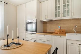 Stathis Suite - 1