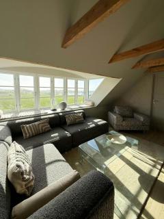 Historic Charm Meets Modern Luxury And Unique View - 3