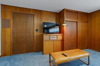 Sunflower Studio - 7 Minutes to UO & 4 Minutes to Downtown studio - 7