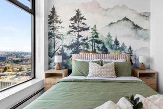 Luxury Vancouver Condo Stunning City & Water Views - 3