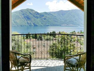 Attic With Panoramic View Of Lake Como - 3