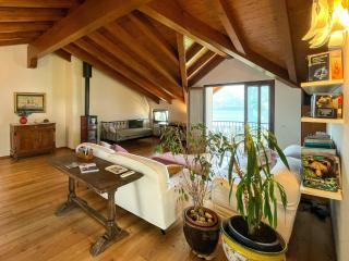 Attic With Panoramic View Of Lake Como - 2