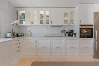 Beautiful 4b Townhouse - 3