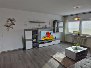 Neue 4Zi Kü Bad Balkon Parknähe 1og - 8