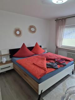 Neue 4Zi Kü Bad Balkon Parknähe 1og - 3