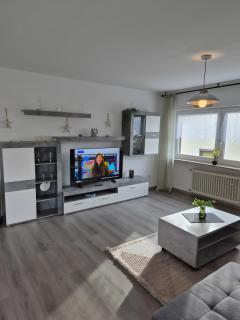 Neue 4Zi Kü Bad Balkon Parknähe 1og - 7