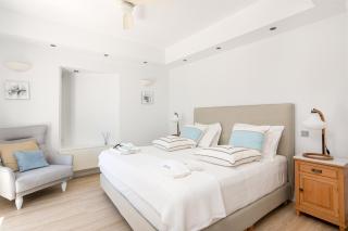 Blueros - Main Villa - 3