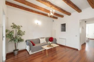 Cozy apartment centre Manresa - 2