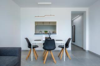 First Line Mediterranean Apartment - 3