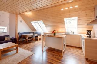 Hof in L i e b e s d o r f - Akelei - Gerabronn - 8