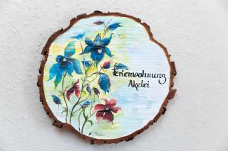 Hof in L i e b e s d o r f - Akelei - Gerabronn - 2