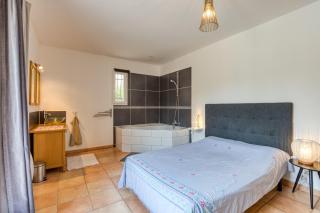 Villa Plain-pied avec Piscine Octon - 9