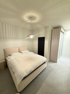 דירת בוטיק 2 חדרים וסלון ממד ומרפסת - 5