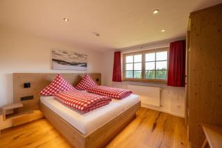 Holzhof - 2