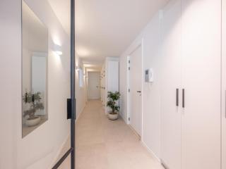 Modern Seaside Escape - 4