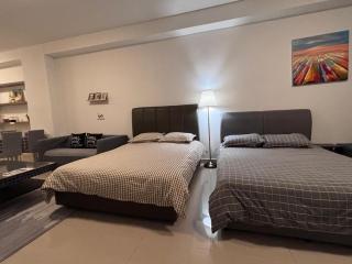 SS15 Courtyard Subang Jaya Sunway 4 Pax 2 QueenBed Studio Big 65 Inch TV Netflix WiFi - 0