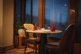 Norbu Lingka Resort - 8