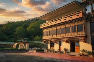 Norbu Lingka Resort - 6