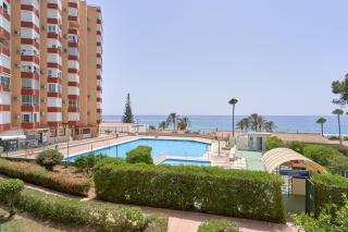 Primera línea con terraza A104 - 9