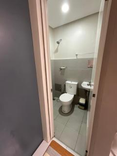 Feliz Staycation Studio Unit Calapan City - 6