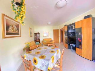 Bright Apartment 300 m from sea - 5