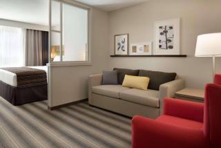 Country Inn & Suites by Radisson, Indianola, IA - 7