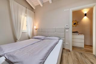 Lake View Boutique Apartment - 6