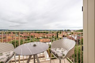 Lake View Boutique Apartment - 0