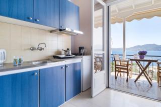 Tasoula Studio with sea view 5 - 6