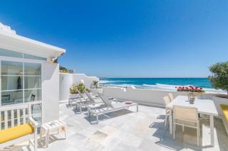 Deluxe Apartment with Jacuzzi - 9