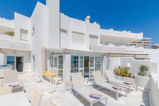 Deluxe Apartment with Jacuzzi - 6