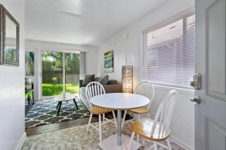 Snug Spot 68 - Close to Downtown & Autzen studio - 7