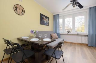 Cozy Apartment Pet Friendly with Place for Remote Work by Noclegi Renters - 4